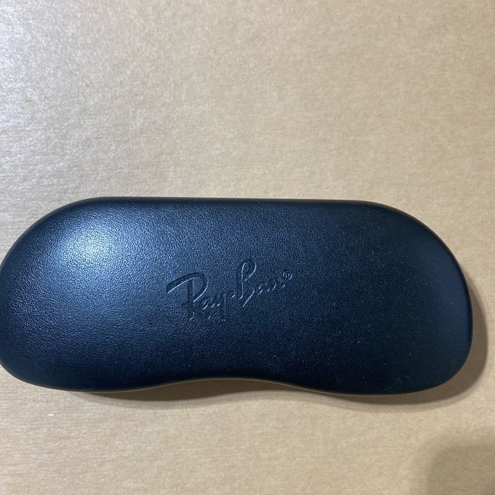 VGUC. Ray-Ban black eyeglass/sunglass case.